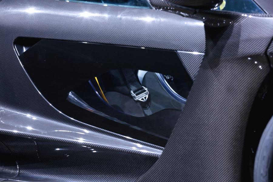 Детали экстерьера McLaren Senna Gloss Carbon (252/500) 2019 года  (AU) (фото 6 из 27)